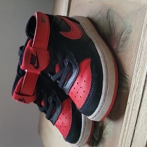 Nike toddler 6c sneakers
